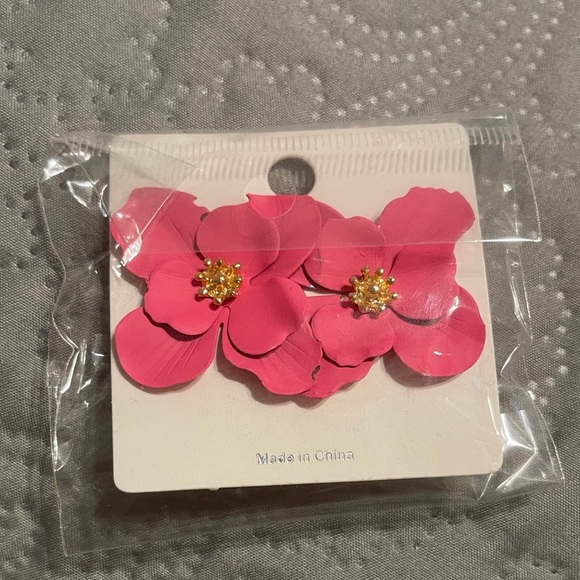 Flower Earrings - Picture 2 of 4
